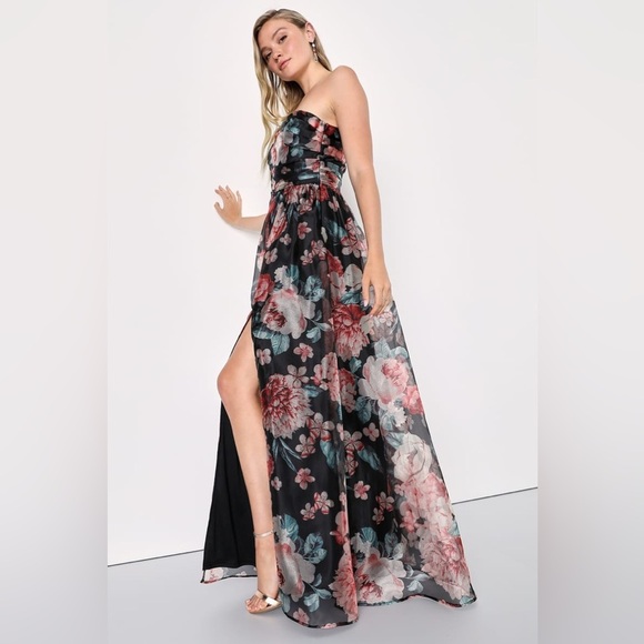 🔆 Lulu's Bringing the Charm Black Floral Organza Gown - Picture 3 of 3